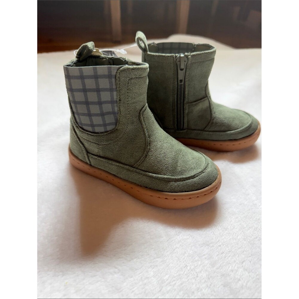 NWT Kids Olive Green Suede Zip-Up Boots with plaid detail 7